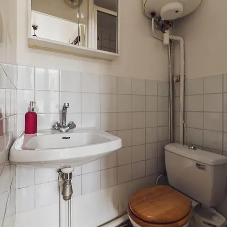 Charming Apt Near The Saint Martin Canal アパート